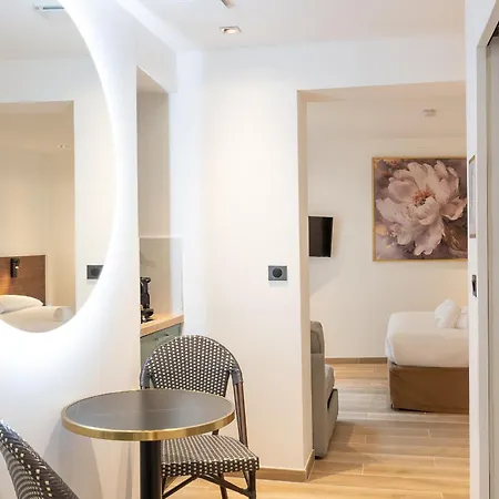 Hotel Les Tour Eiffel Paryż