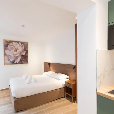 Otel Les Tour Eiffel Paris