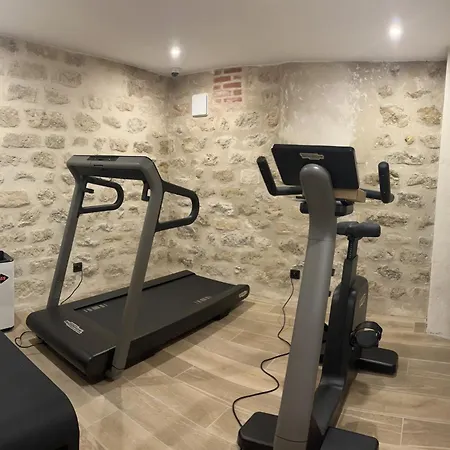 Otel Les Tour Eiffel