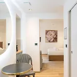 Les Tour Eiffel Hotel