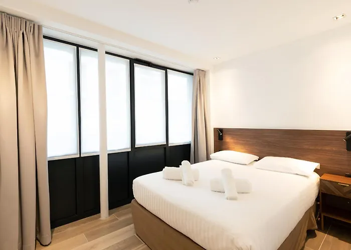 Hotel Les Tour Eiffel 3*